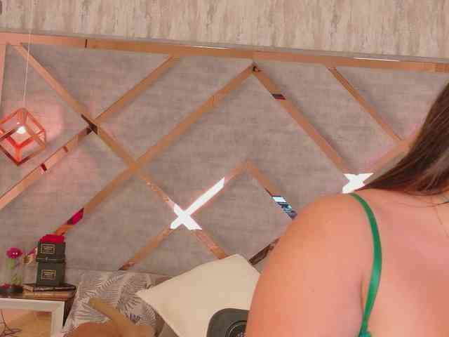 HannahPrada webcam