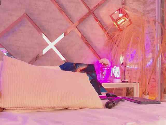 HannahPrada Sex Cam Show