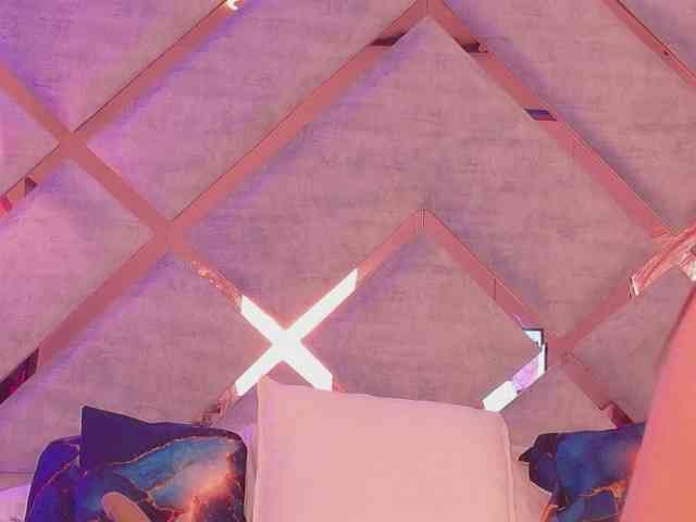 HannahPrada webcam