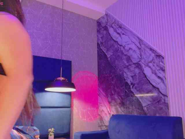 モデル: HannahPrada