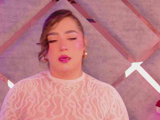 Модель: HannahPrada