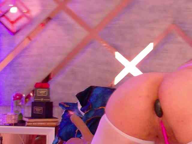 HannahPrada webcam