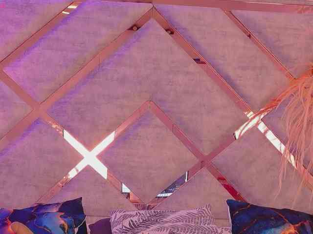 HannahPrada webcam