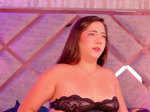 Модель: HannahPrada