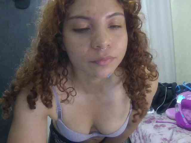 VioletSmmithh webcam