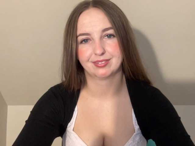 CharlotteNatural live cam on BongaCams