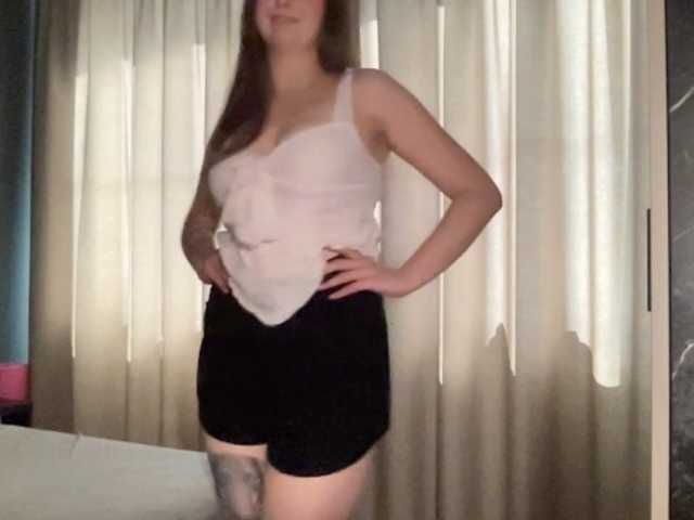 CharlotteNatural live cam on BongaCams