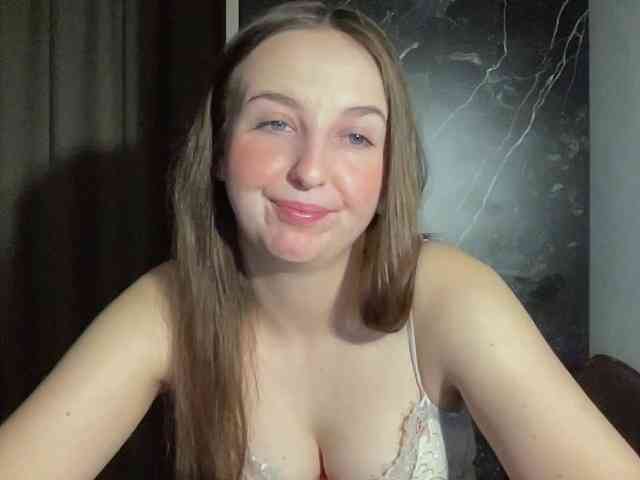 Model: CharlotteNatural