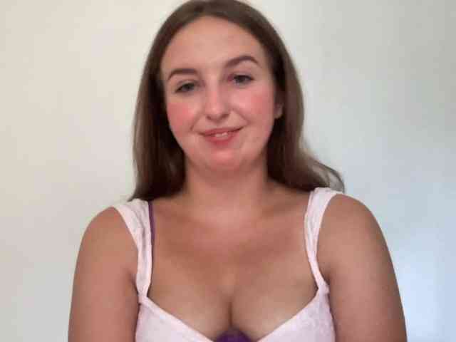 Model: CharlotteNatural