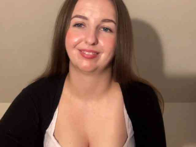 Model: CharlotteNatural