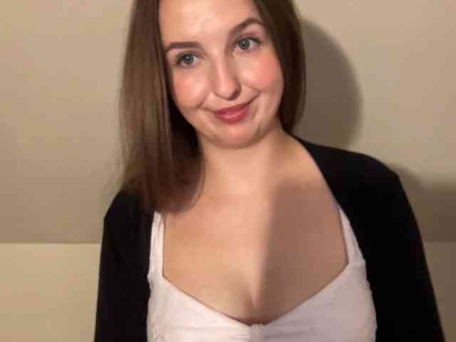 Model: CharlotteNatural