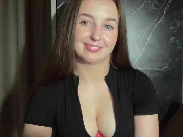Model: CharlotteNatural