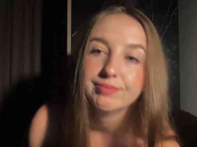 Model: CharlotteNatural