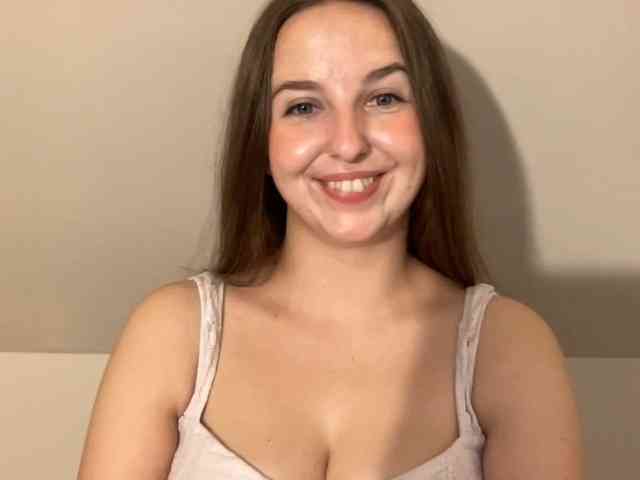 Model: CharlotteNatural