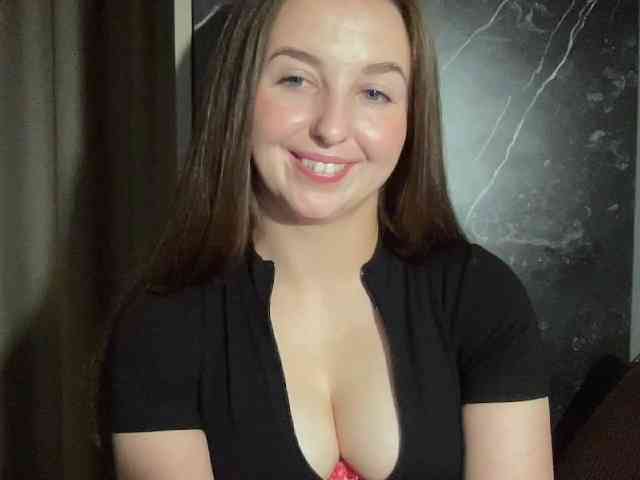 Model: CharlotteNatural