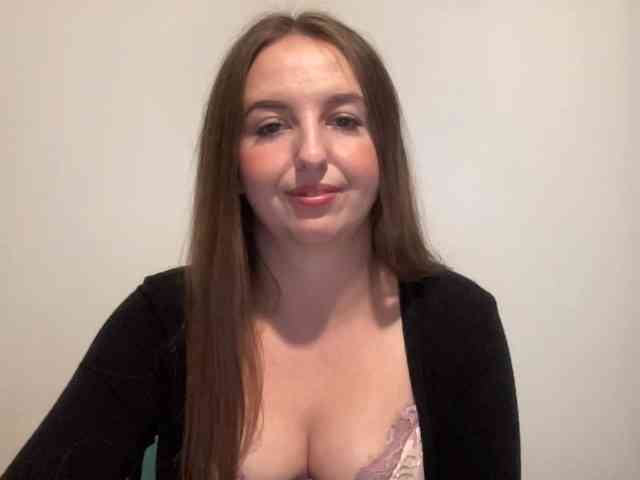 Model: CharlotteNatural