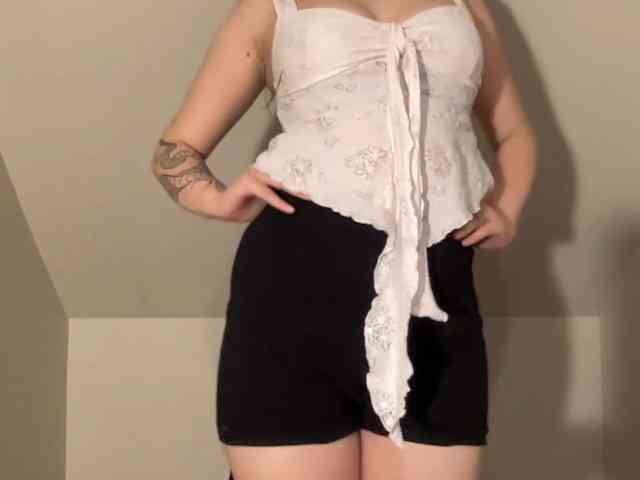 Model: CharlotteNatural