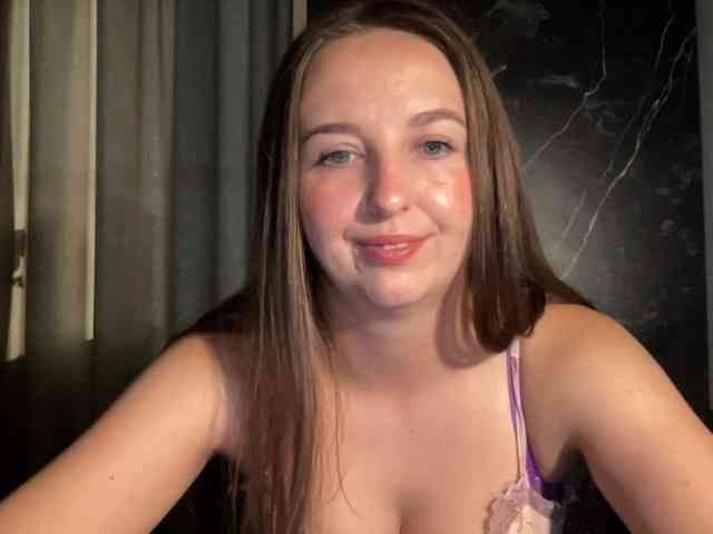 Model: CharlotteNatural