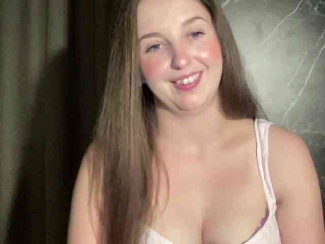 Model: CharlotteNatural