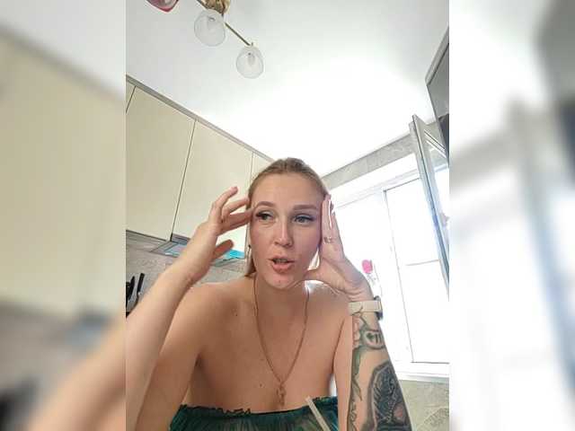 she-wolf live webcam show