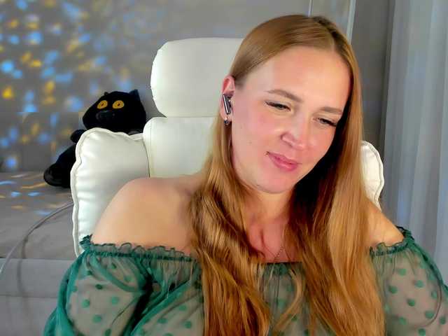 she-wolf live cam on BongaCams