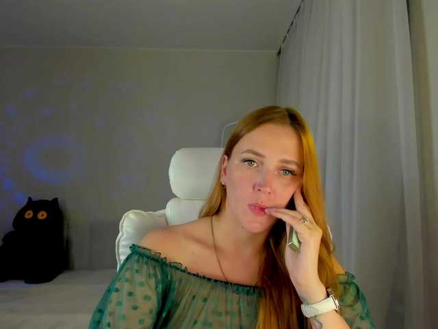 she-wolf live cam on BongaCams