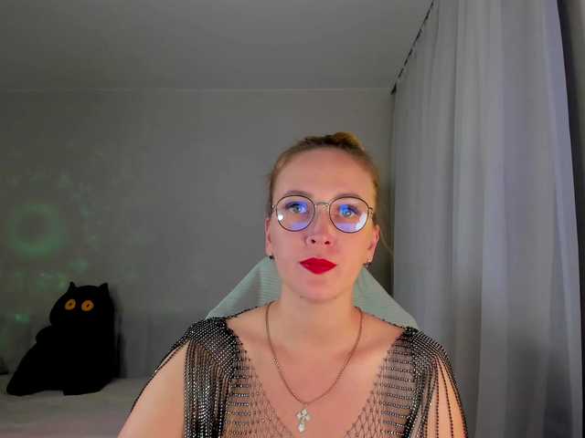 she-wolf live cam on BongaCams