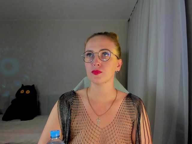 she-wolf live cam on BongaCams