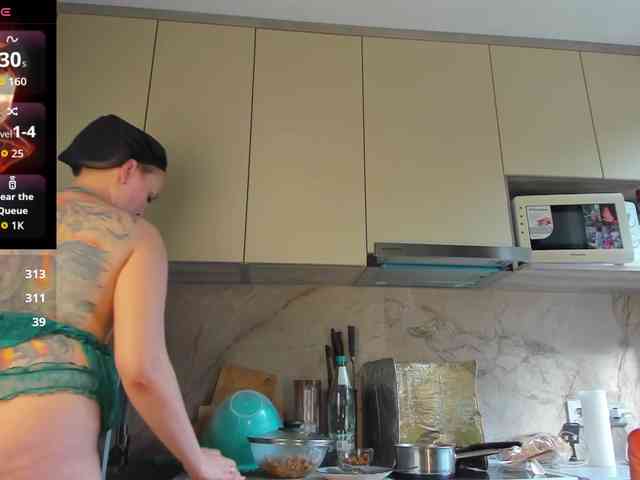 she-wolf webcam