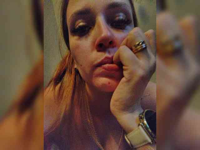 she-wolf webcam