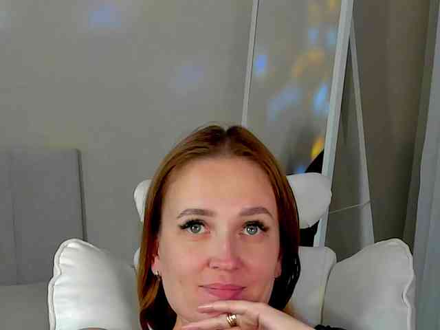 she-wolf webcam