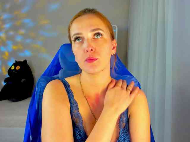 she-wolf webcam