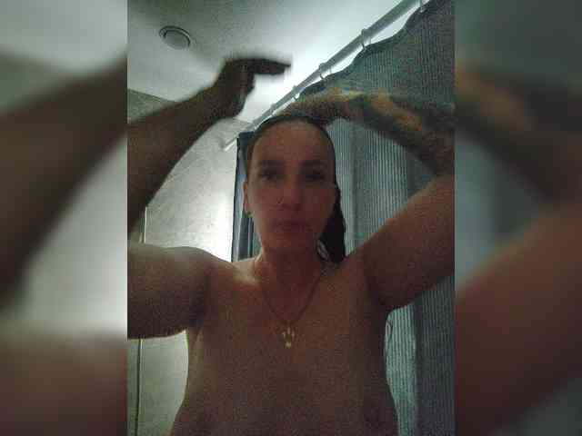 she-wolf webcam