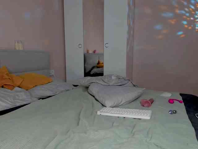 she-wolf webcam