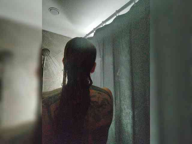 she-wolf webcam