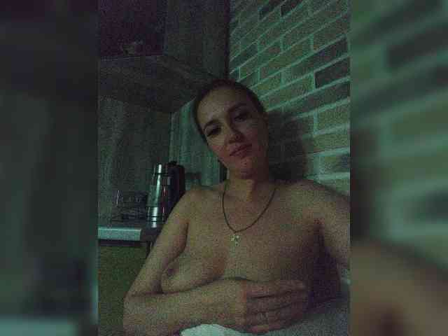 she-wolf webcam