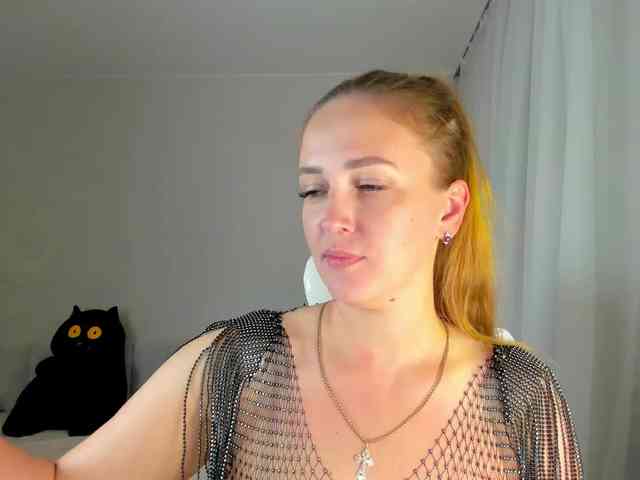 she-wolf webcam
