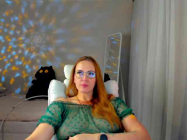 she-wolf webcam