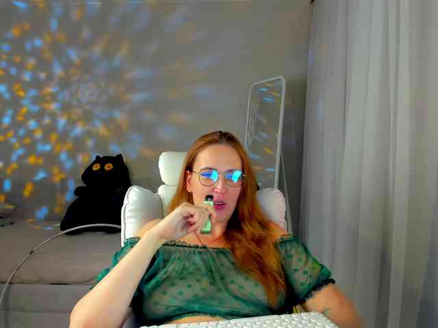 she-wolf webcam