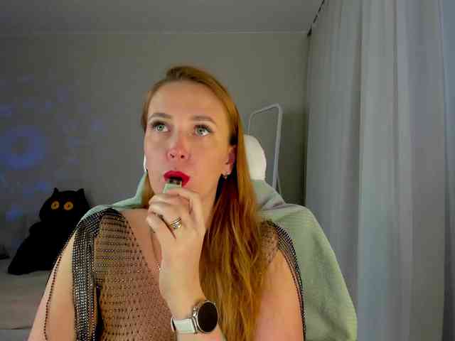 she-wolf webcam