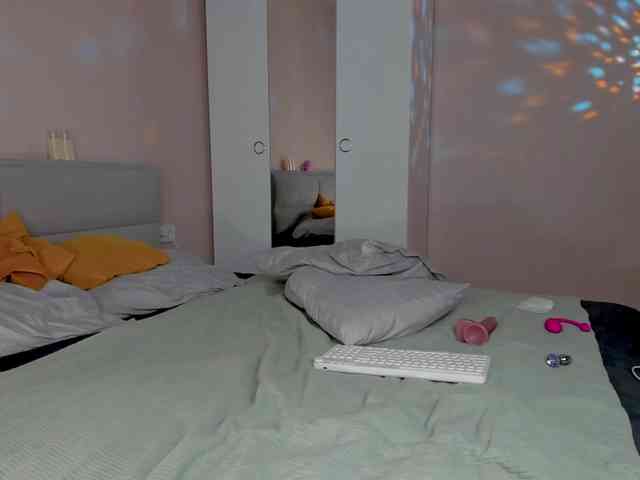 she-wolf webcam