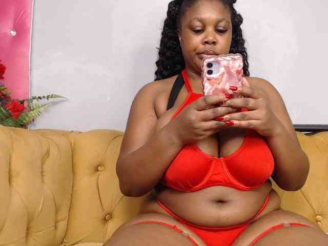 sexyBellaXXXa webcam