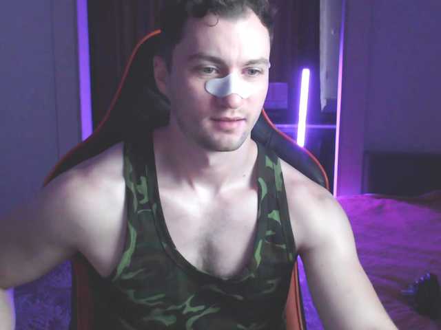 Marli10 — live male cam