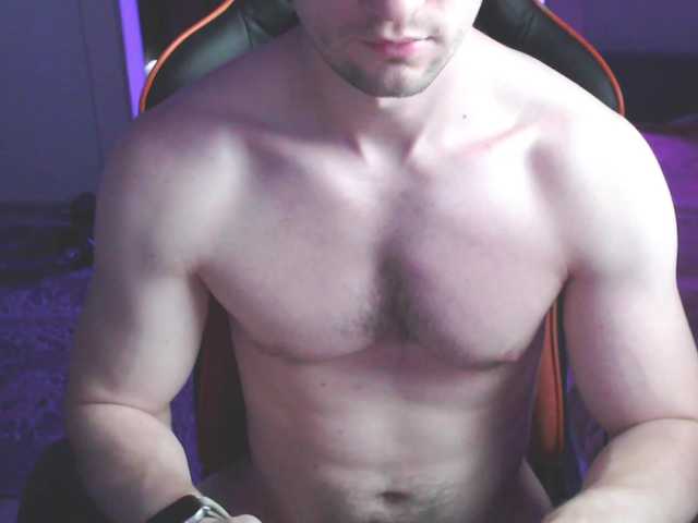 Marli10 — live male cam