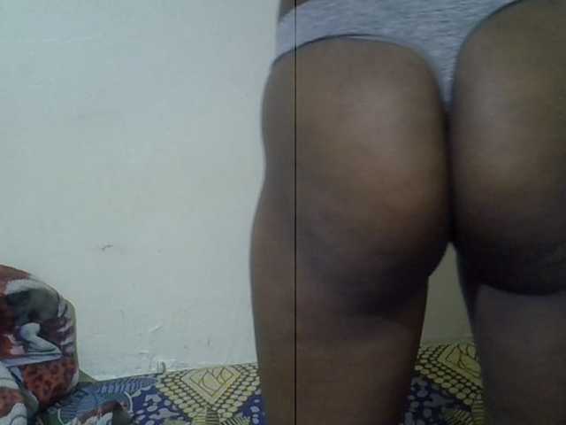 Sexxiemaya, en directo ahora en BongaCams