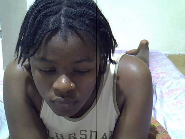 Sexxiemaya live cam on BongaCams
