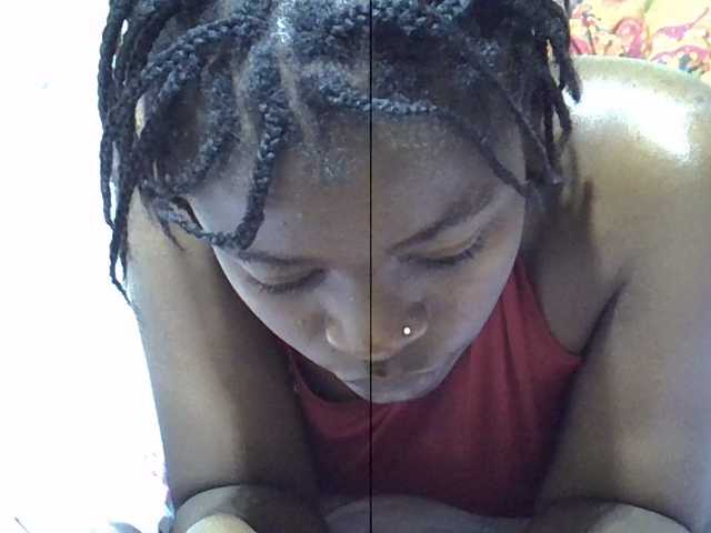 Sexxiemaya live cam on BongaCams