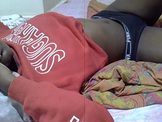 Sexxiemaya live cam on BongaCams