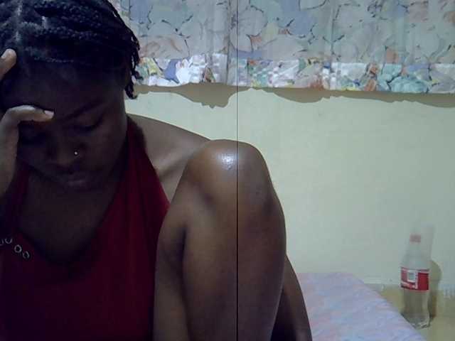 Sexxiemaya live cam on BongaCams