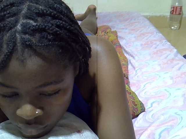 Sexxiemaya live cam on BongaCams